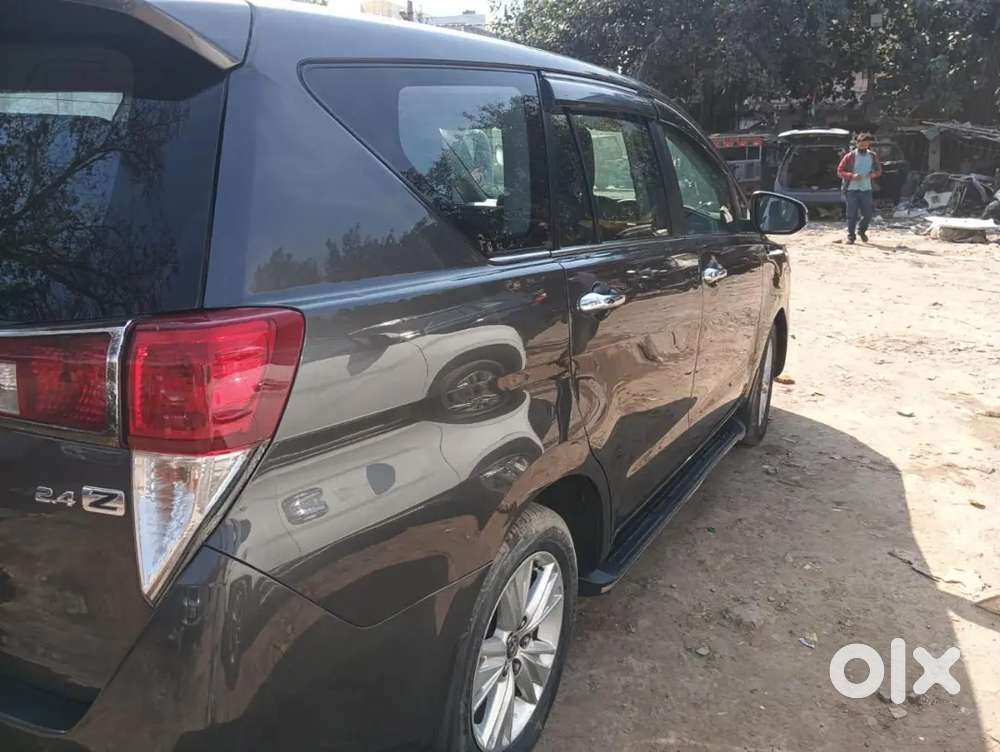 Toyota Innova Crysta 2.4 Z2018 Diesel 116000 Km Driven