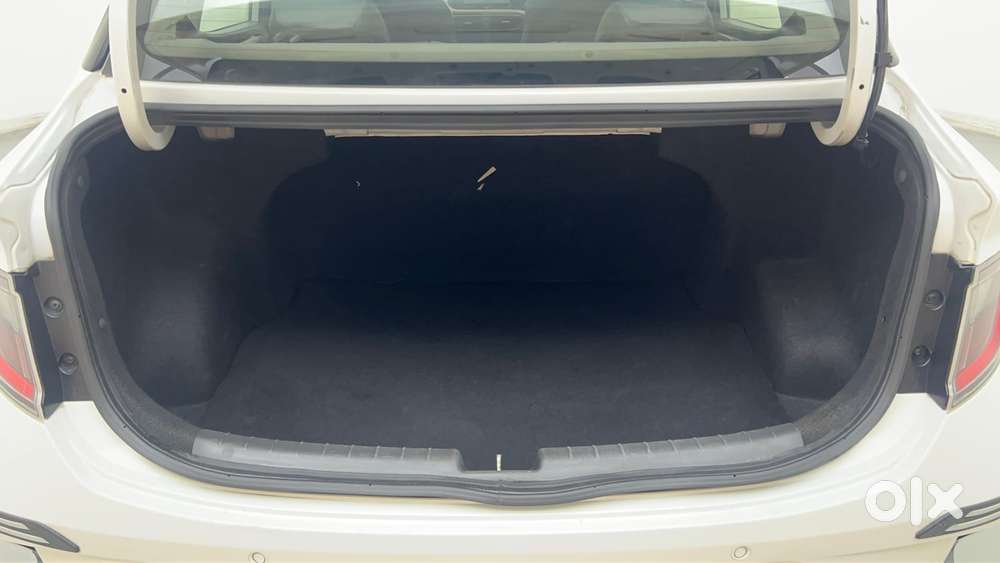 Hyundai Aura Sx 1.2 (o) Petrol, 2022, Petrol