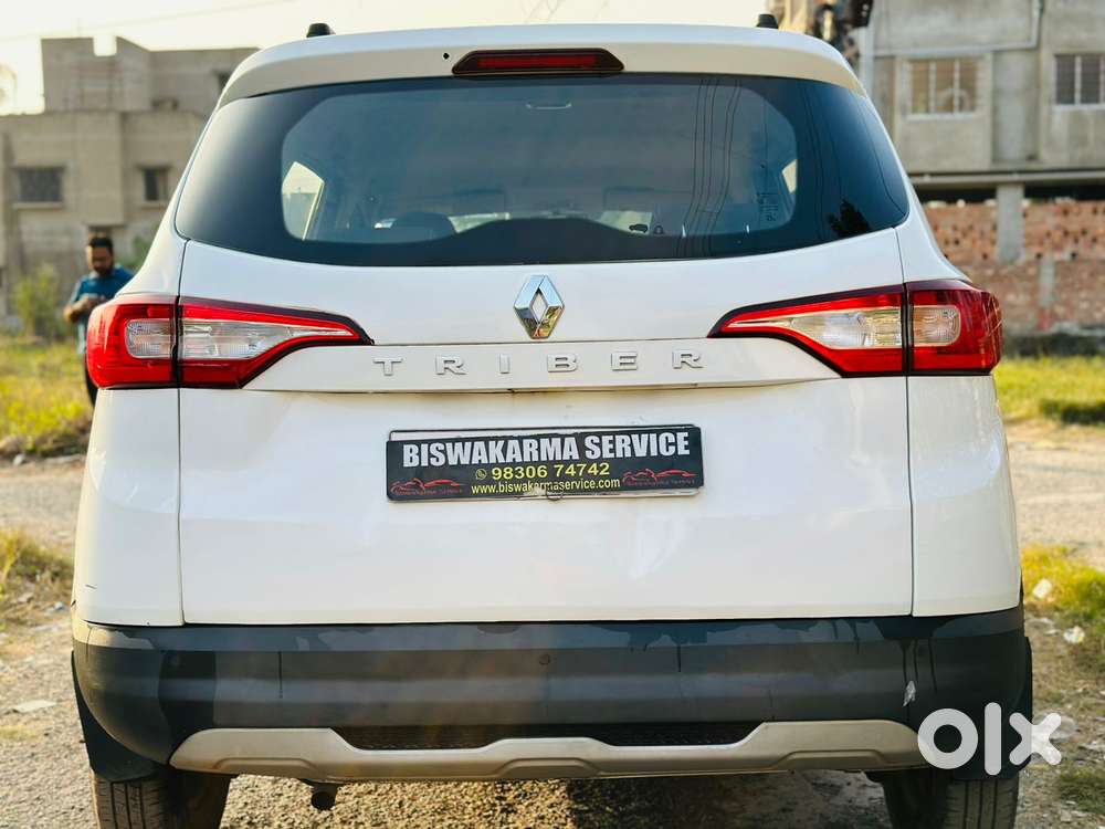 Renault Triber Rxt, 2023, Petrol