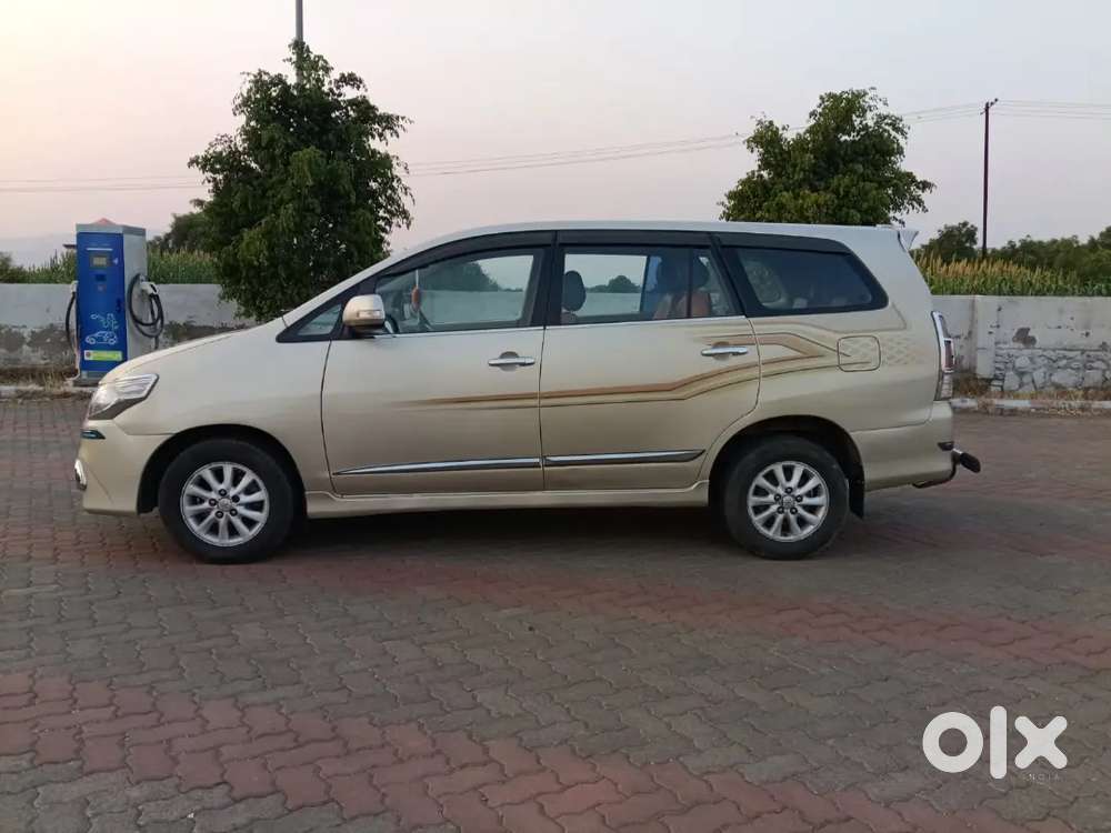 *गुरुदत्त मोटर्स जुन्नर *

 Toyota Innova 2.5 Z E4 Disel-2014