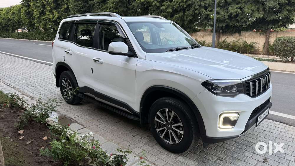 Mahindra Scorpio N Z8 Select Diesel At 2wd 7-seater, 2025, Diesel