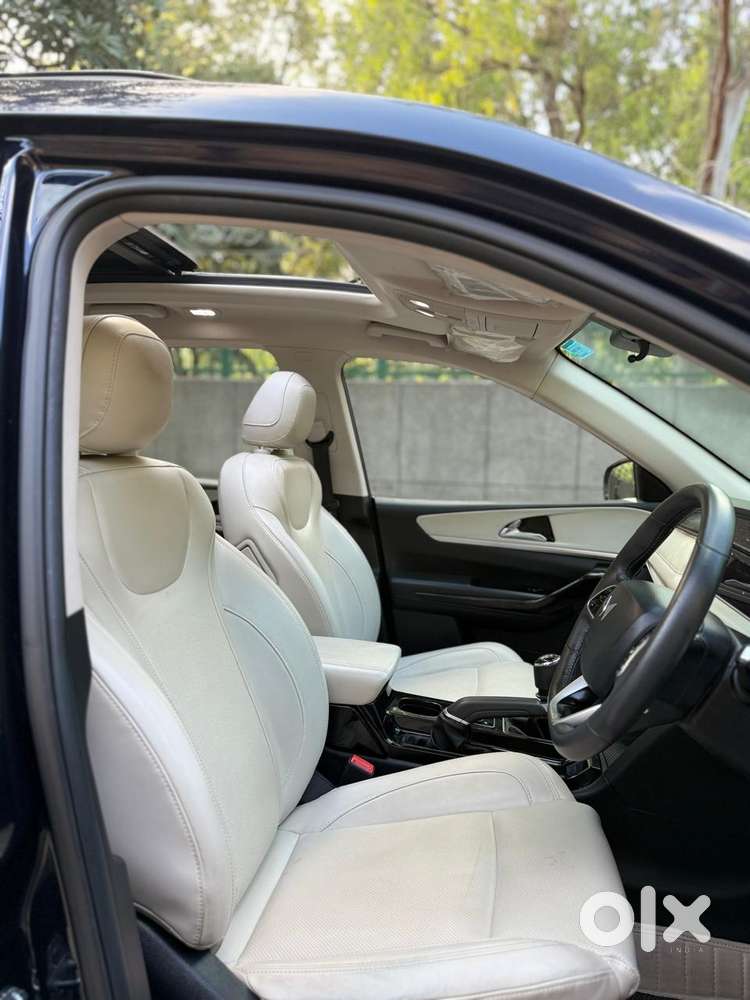 Mahindra Xuv700 2.2 Ax 7 Diesel Mt Str, 2024, Diesel