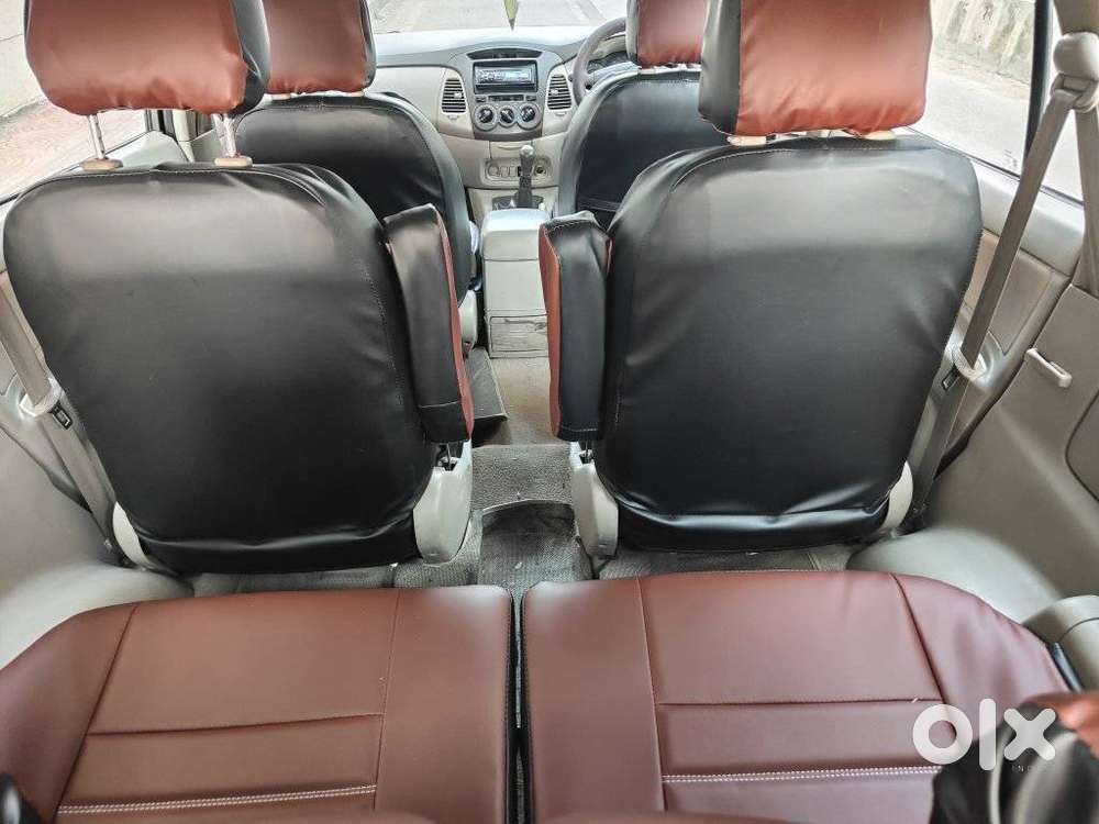 Toyota Innova 2.5 E 7 Str, 2010, Diesel