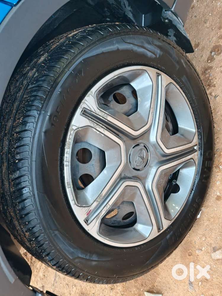 Tata Nexon Petrol 2018