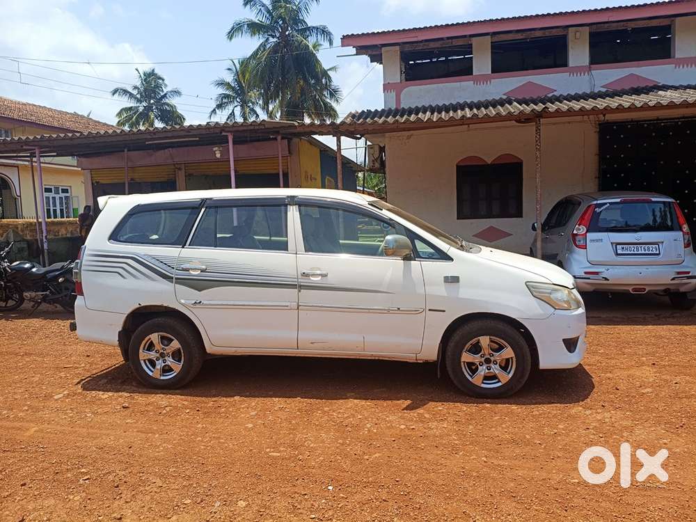 Toyota Innova 2013