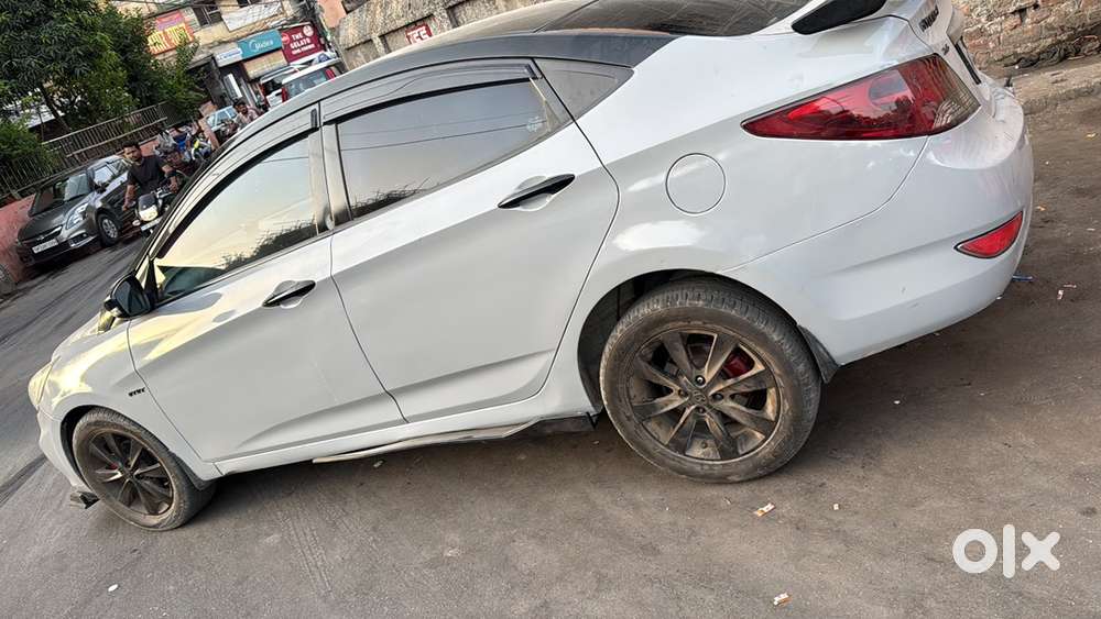 Hyundai Fluidic Verna 2014