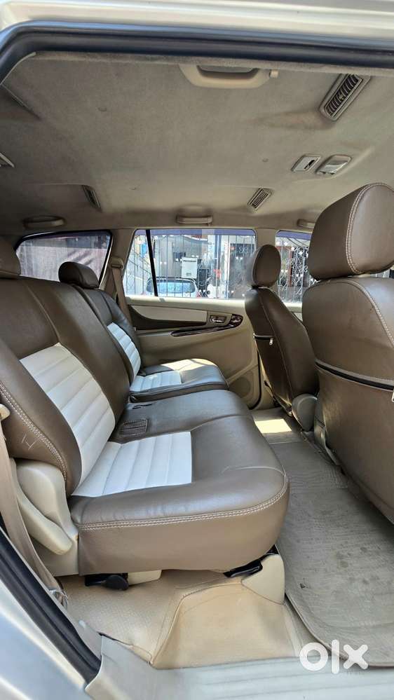 Toyota Innova 2.5 V 8 Str, 2014, Diesel