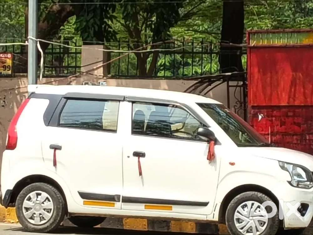 Car Par Lon Nhi Hai