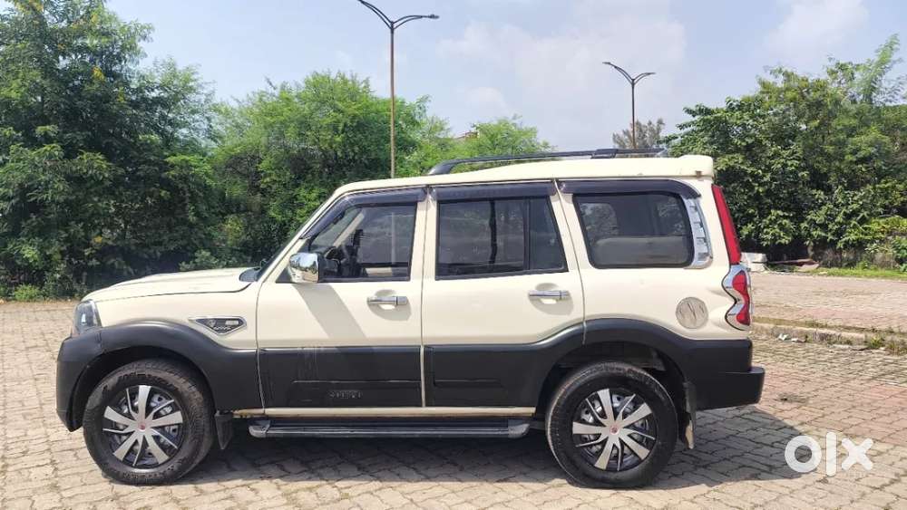 Mahindra Scorpio Classic 2.2 S Mt 9 Str, 2023, Diesel