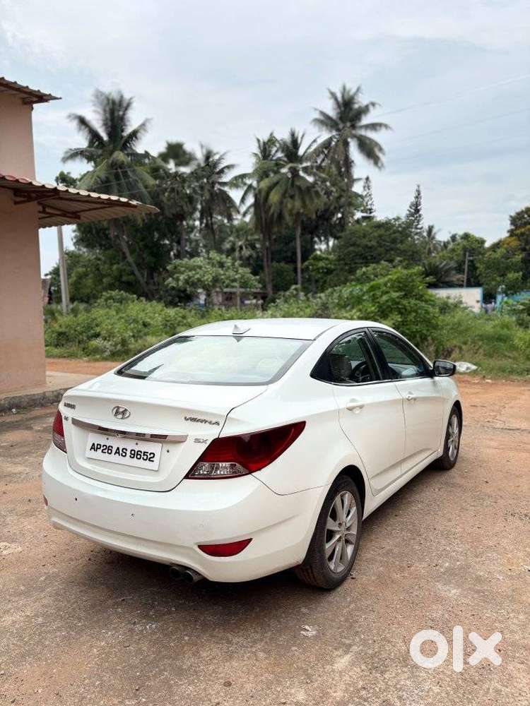 Hyundai Verna Crdi Vgt Sx 1.5, 2013, Diesel