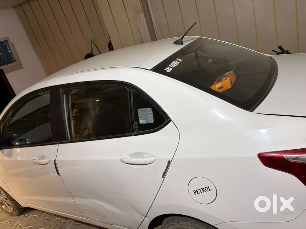 Hyundai Xcent Petrol 2016