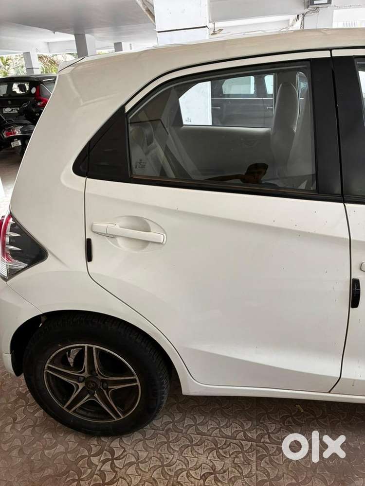 Honda Brio 2012 Petrol Well Maintained