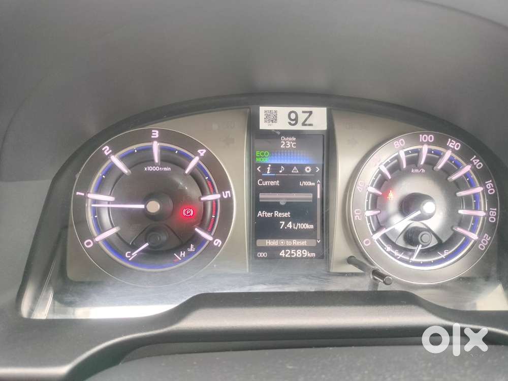 Toyota Innova Crysta 2023 Diesel 42589 Km Driven