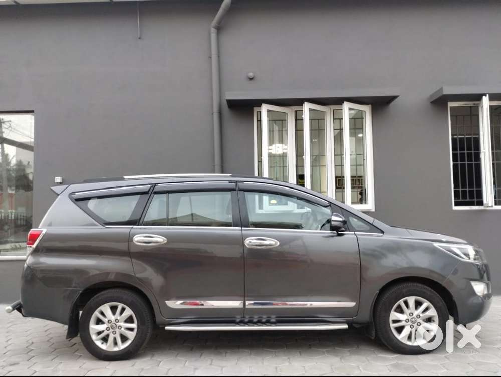 Toyota Innova Crysta 2018 Diesel 135000 Km Driven