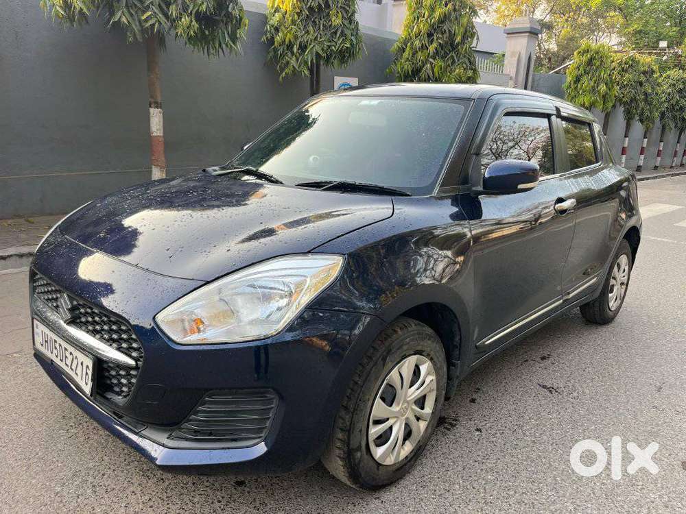 Maruti Suzuki Swift Vxi + Manual, 2022, Petrol