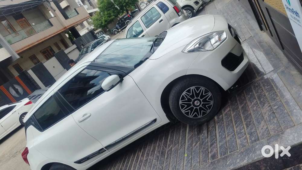 Maruti Suzuki Swift Vxi Optional, 2022, Petrol