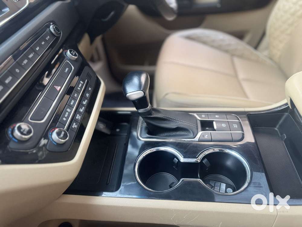 Kia Carnival Limousine Plus 7 Str, 2022, Diesel