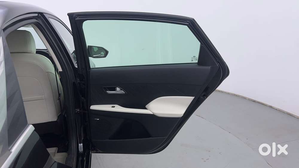 Hyundai Verna 1.5 Sx (o) Petrol Mt, 2023, Petrol