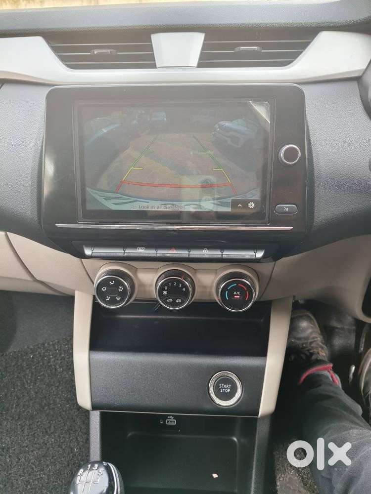 Renault Triber Rxz, 2021, Petrol