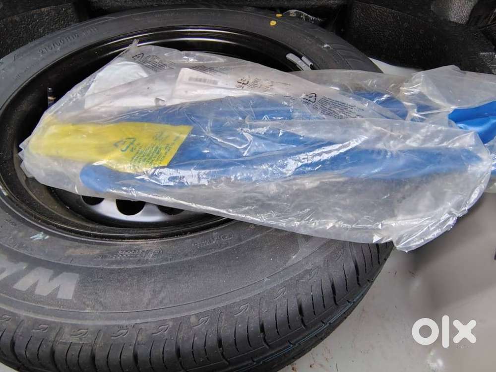 Maruti Suzuki Brezza 1.5 Vxi Smart Hybrid, 2024, Petrol