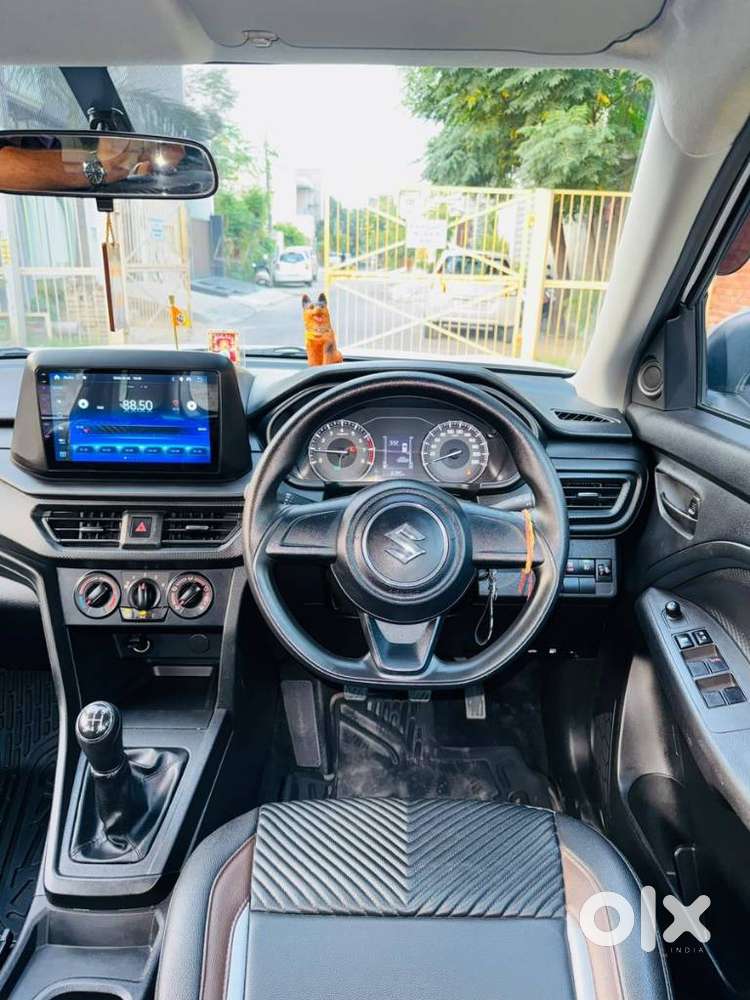Maruti Suzuki Brezza 1.5 Lxi Smart Hybrid, 2025, Petrol