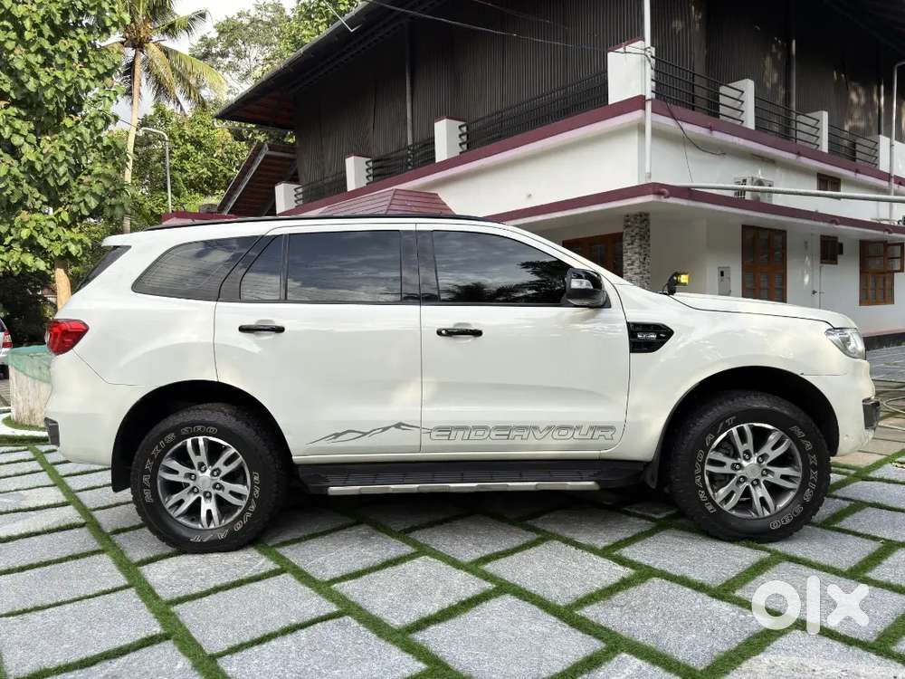 Ford Endeavour 3.2 Titanium 2017