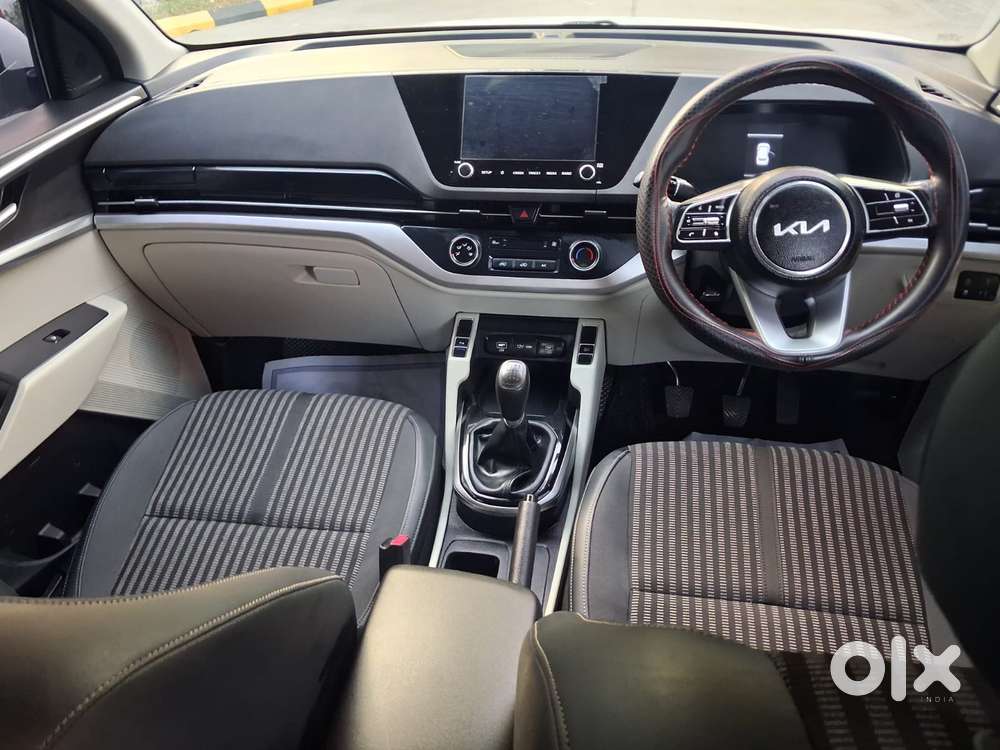 Kia Carens 1.5 Prestige 7 Str, 2023, Petrol