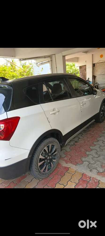 Maruti Suzuki S-cross 2022 Petrol Well Maintained