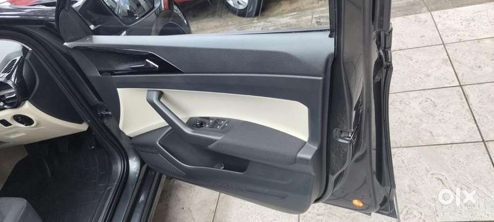 Skoda Slavia 1.0 Mt Ambition (2022)