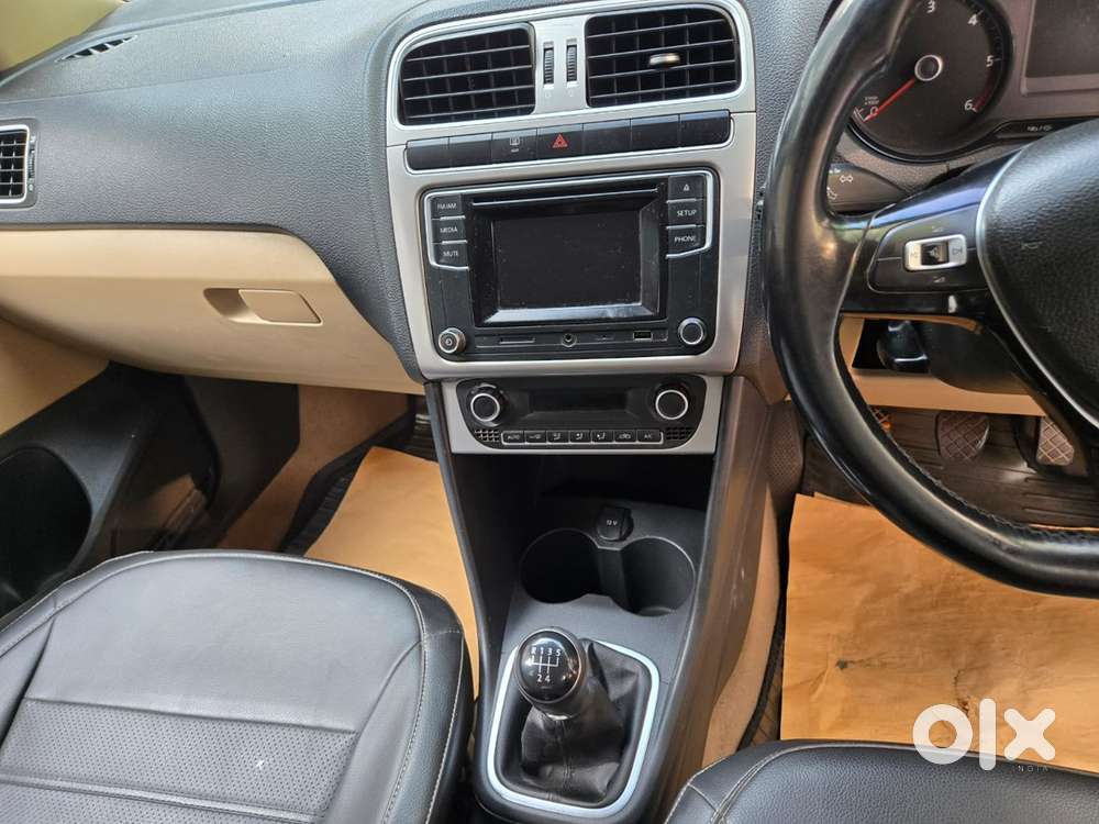 Volkswagen Polo 2016 Year
