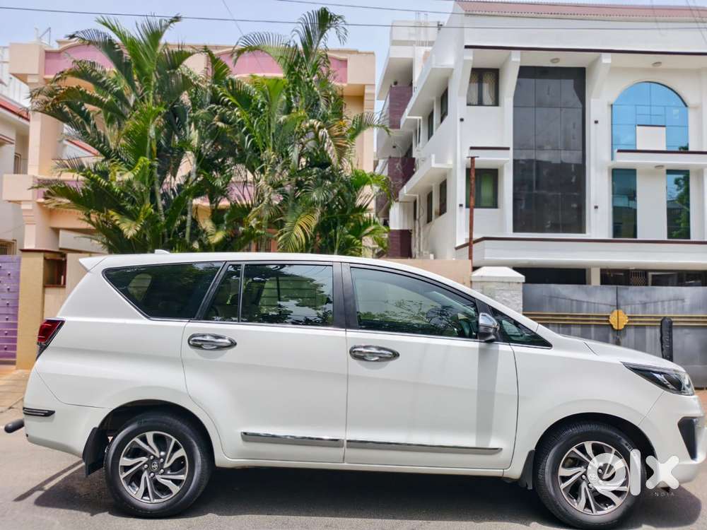 Toyota Innova Crysta 2.4 V 7 Str, 2022, Diesel