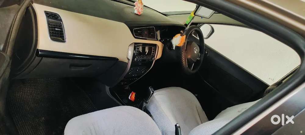 Dono Gadi Sell Krna Hai.