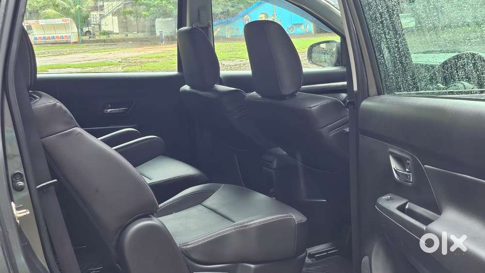 Maruti Suzuki Xl6 1.5 Alpha Plus At, 2022, Petrol