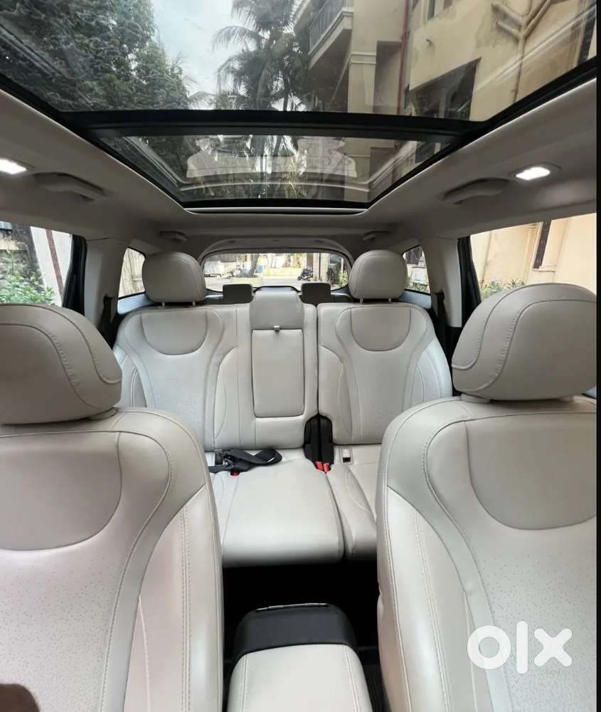 Mahindra Xuv700 2.2 Ax 7 Diesel At Str, 2023, Diesel