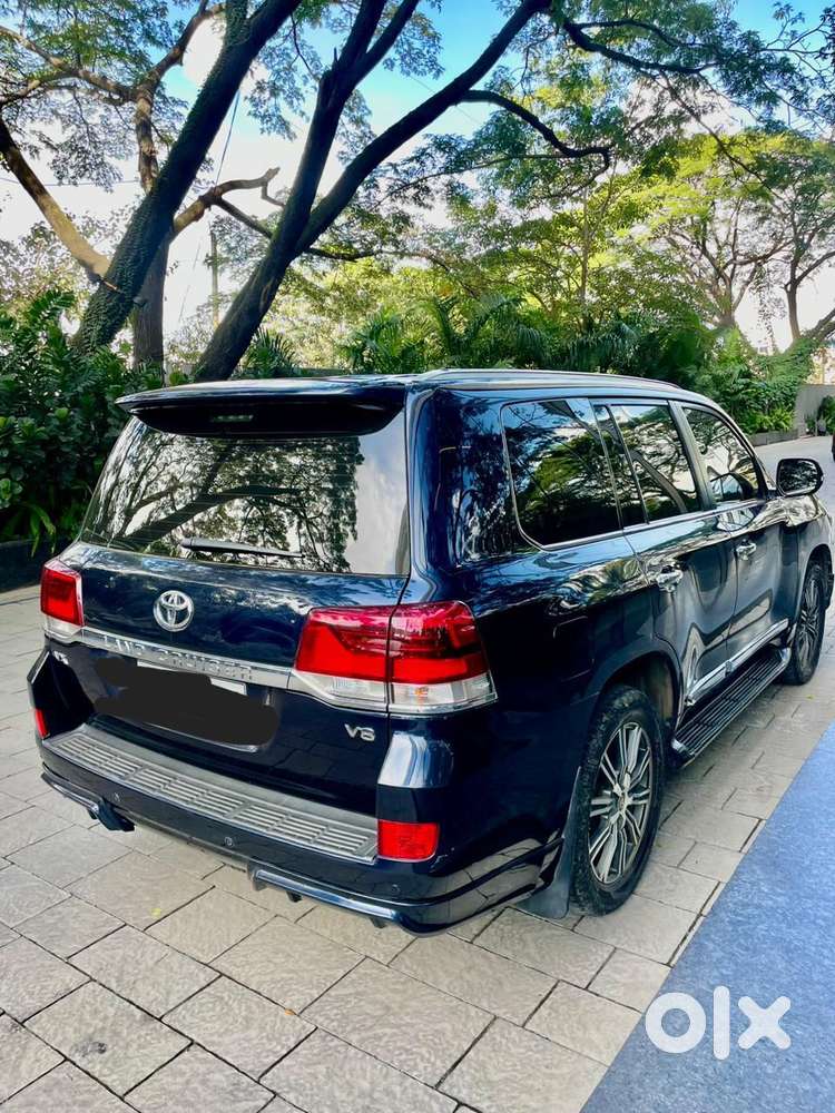 Toyota Innova Crysta