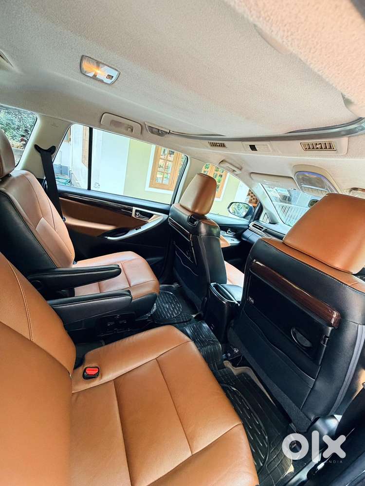 Toyota Innova Crysta 2016