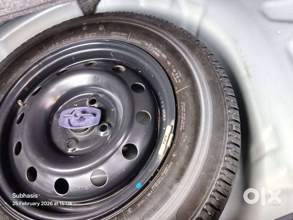 Maruti Suzuki Swift Vxi Optional, 2022, Petrol