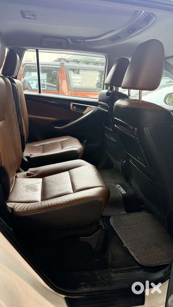Toyota Innova Crysta 2.8 Zx At 7 Seater, 2018, Diesel