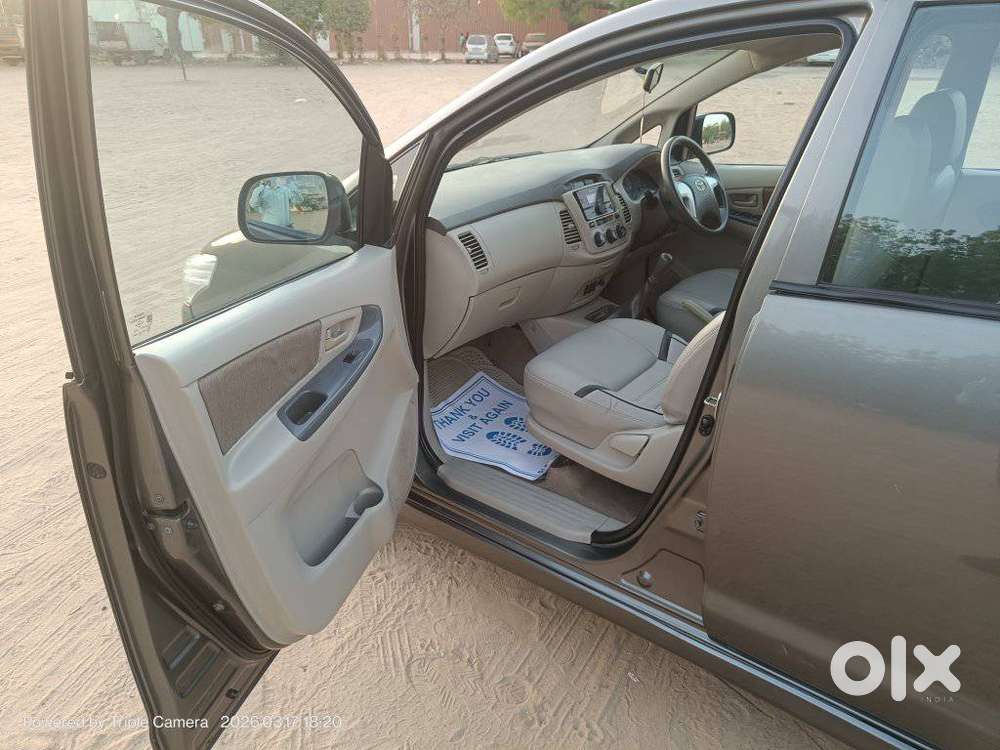 Toyota Innova 2.5 G (diesel) 7 Seater Bs Iv, 2013, Diesel