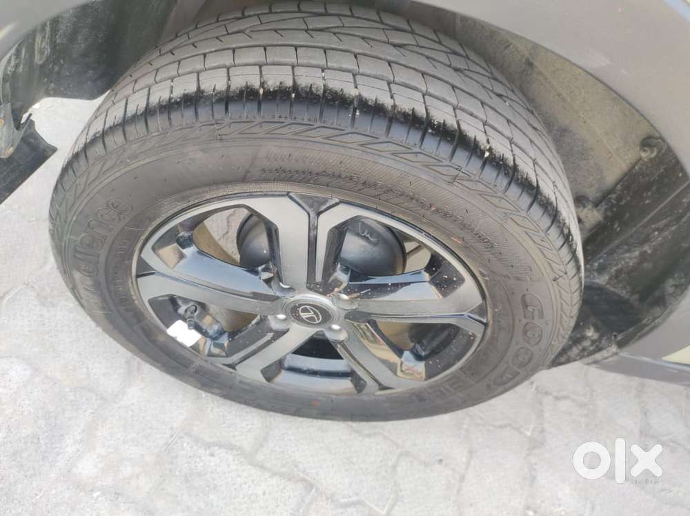 Tata Nexon 1.5 Revotorq Xza Plus (o) Dual Tone, 2023, Petrol