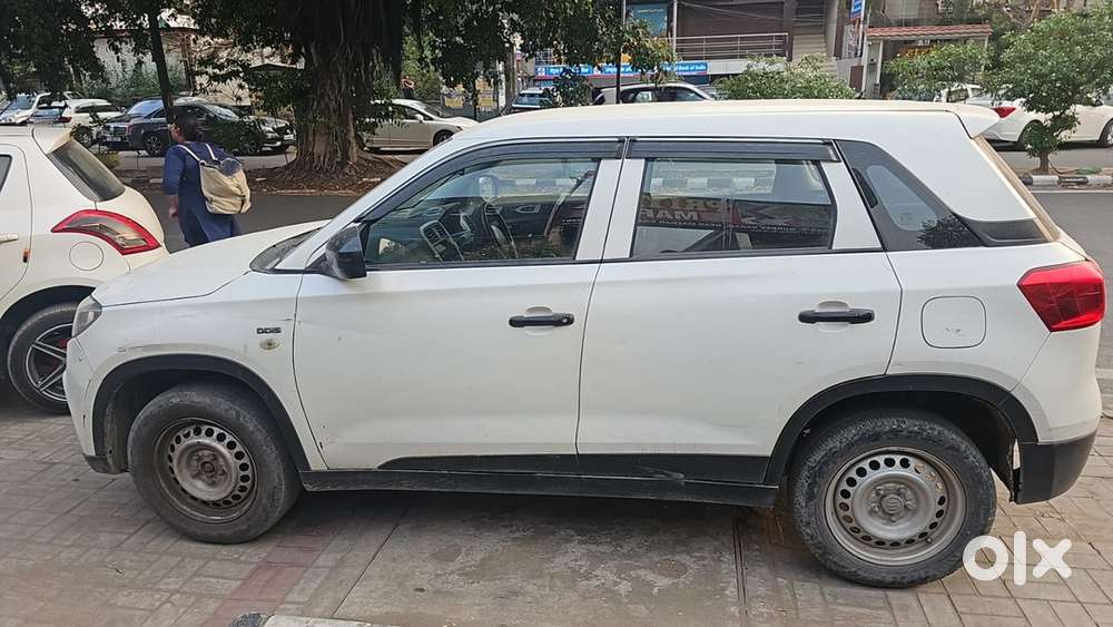 Brezza First Owner White Colour Geuine Family Car