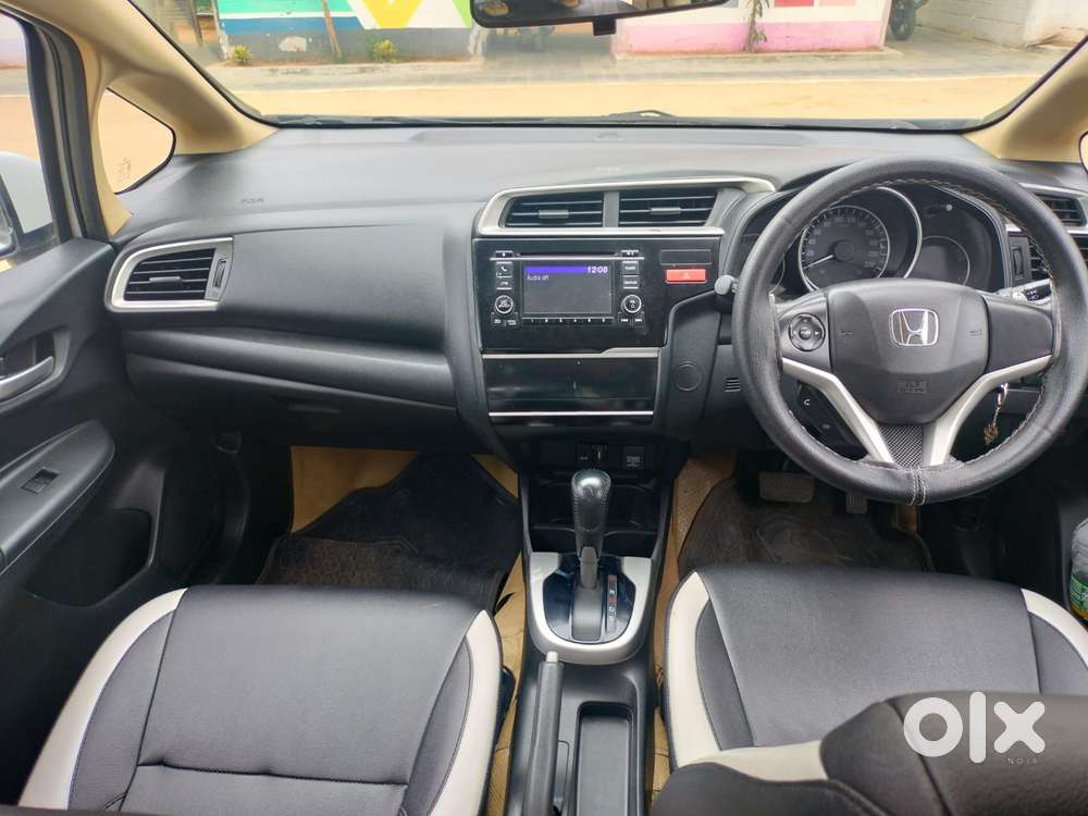 Honda Jazz V Automatic, 2015, Petrol