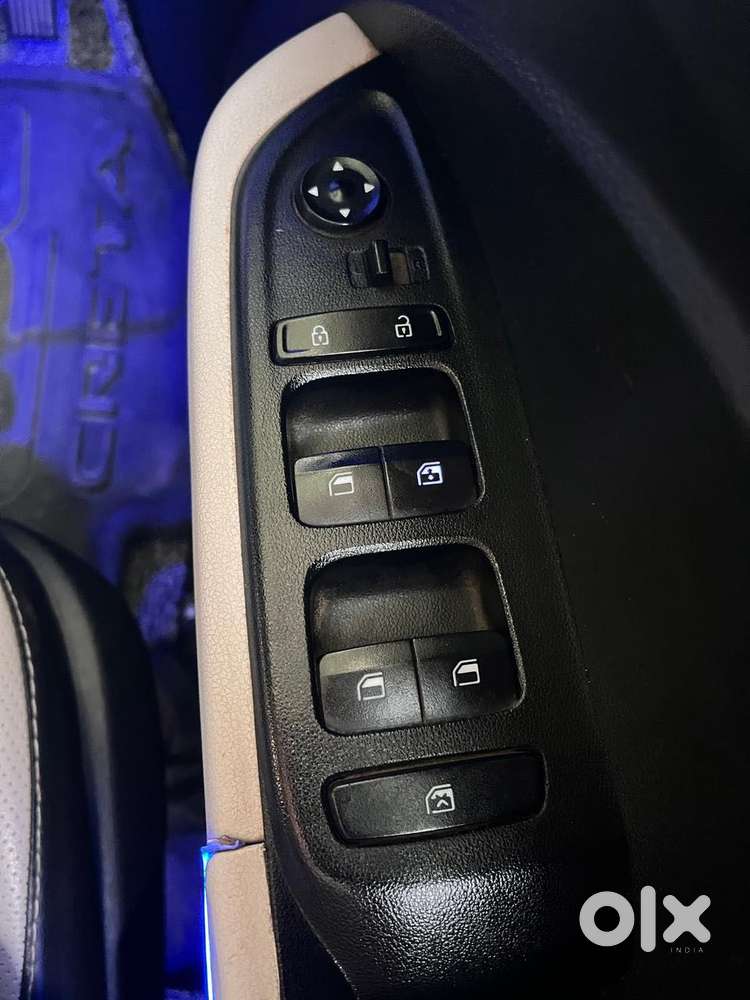 Hyundai Venue 1.2 S (o), 2024, Petrol