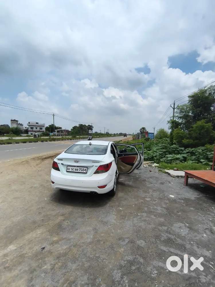 Hyundai Verna Crdi 2011 Petrol + Cng
