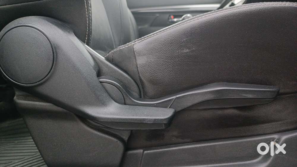 Maruti Suzuki Xl6 1.5 Alpha Plus Mt, 2022, Petrol