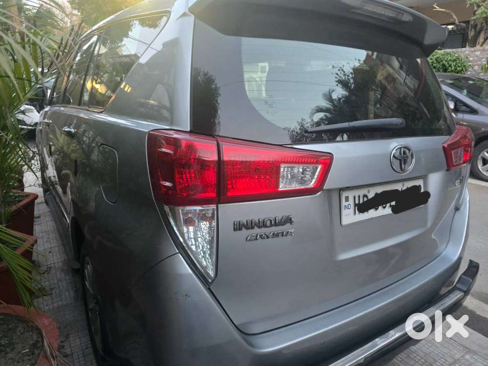 Toyota Innova Crysta