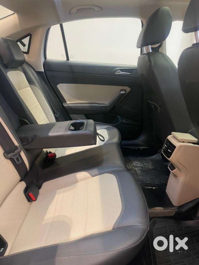 Skoda Slavia Style 1.0l Tsi At, 2013, Petrol
