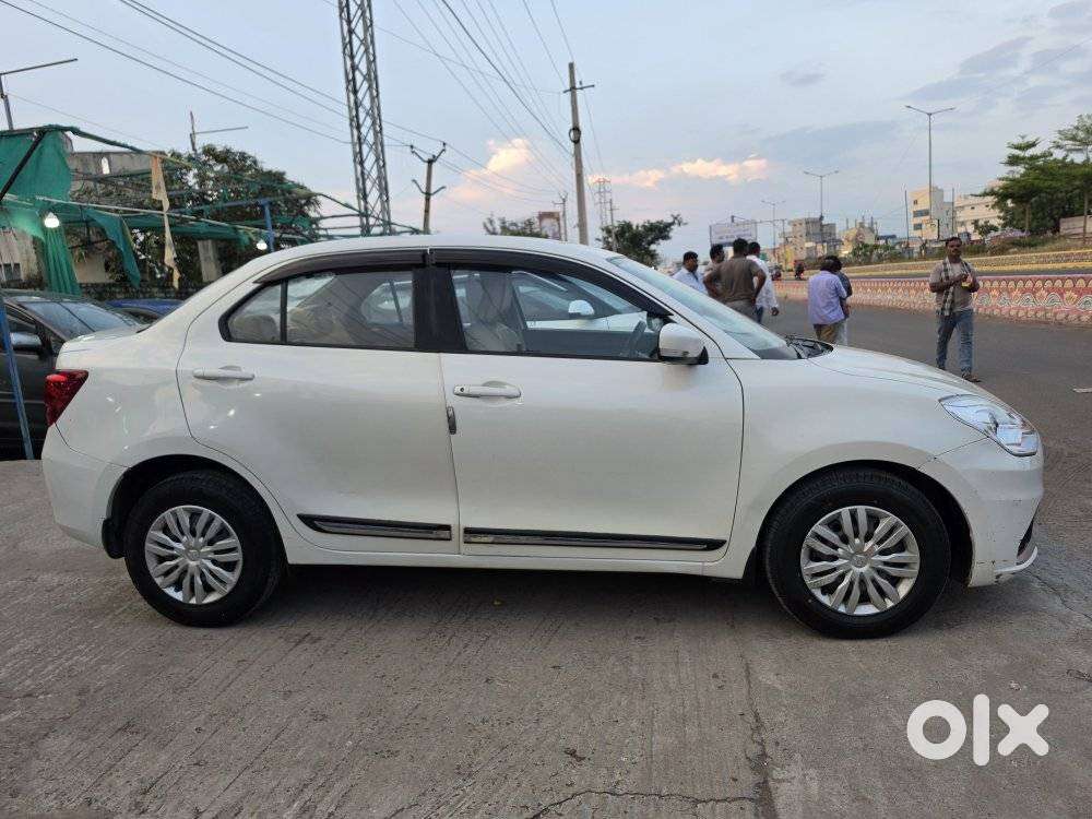 Maruti Suzuki Swift Dzire Vxi(o) Mt, 2022, Cng & Hybrids
