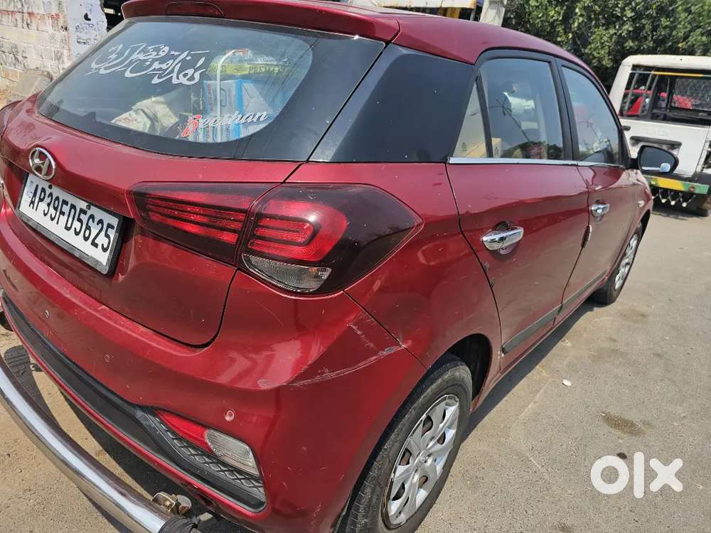 Hyundai I20 2020 Petrol 130000 Km Driven