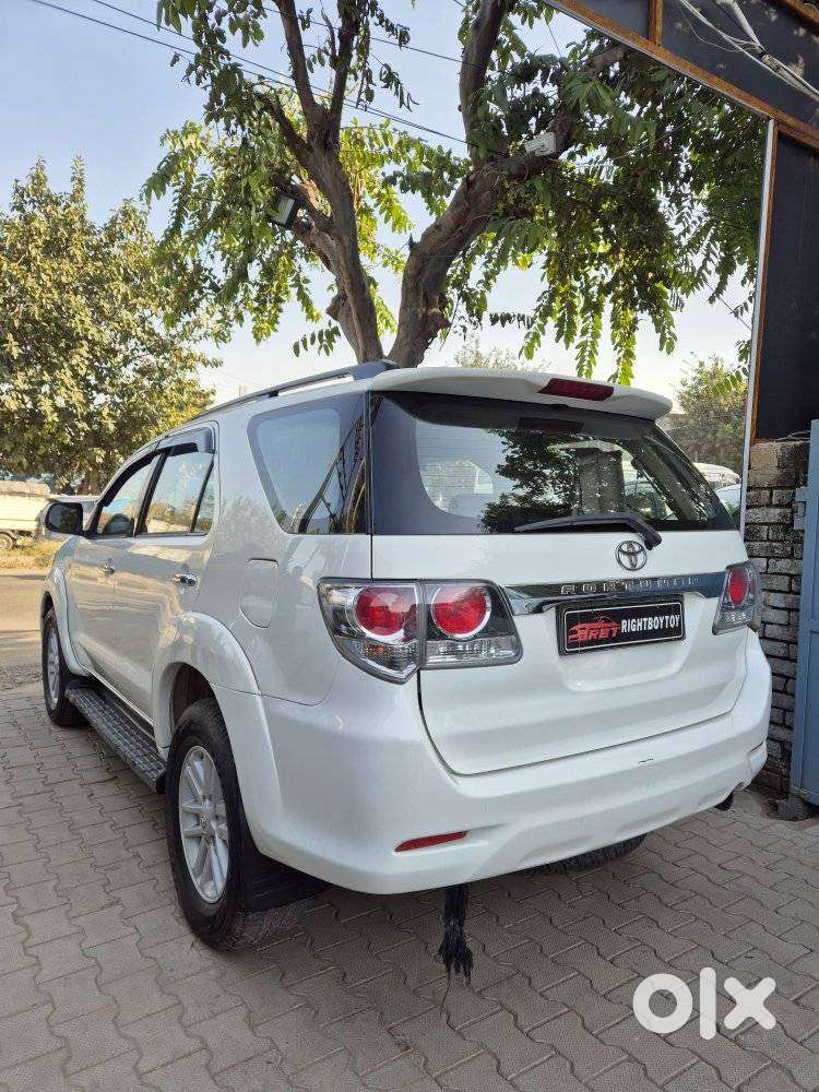 Toyota Fortuner 3.0 4x2 Automatic, 2013, Diesel